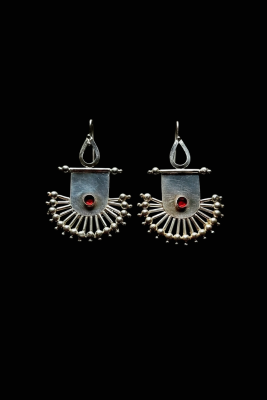 CHAANDBAALI EARRINGS